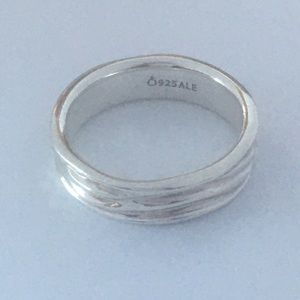 Authenic Pandora Liquid Silver Stream Ring-Medium